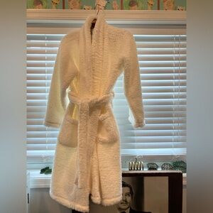 Pottery Barn Cozy Comfort Ivory Plush Robe size Medium
